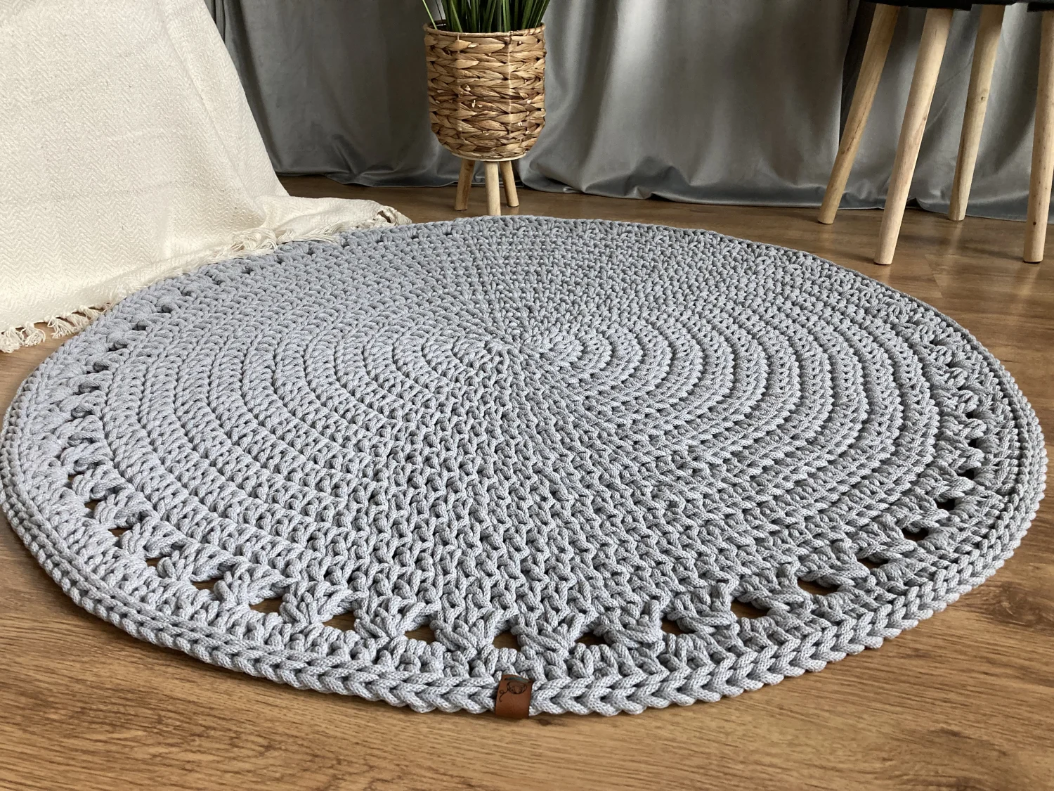 DAISY II — okrągły dywanik ze sznurka (minimalistyczny, bez falbanki)