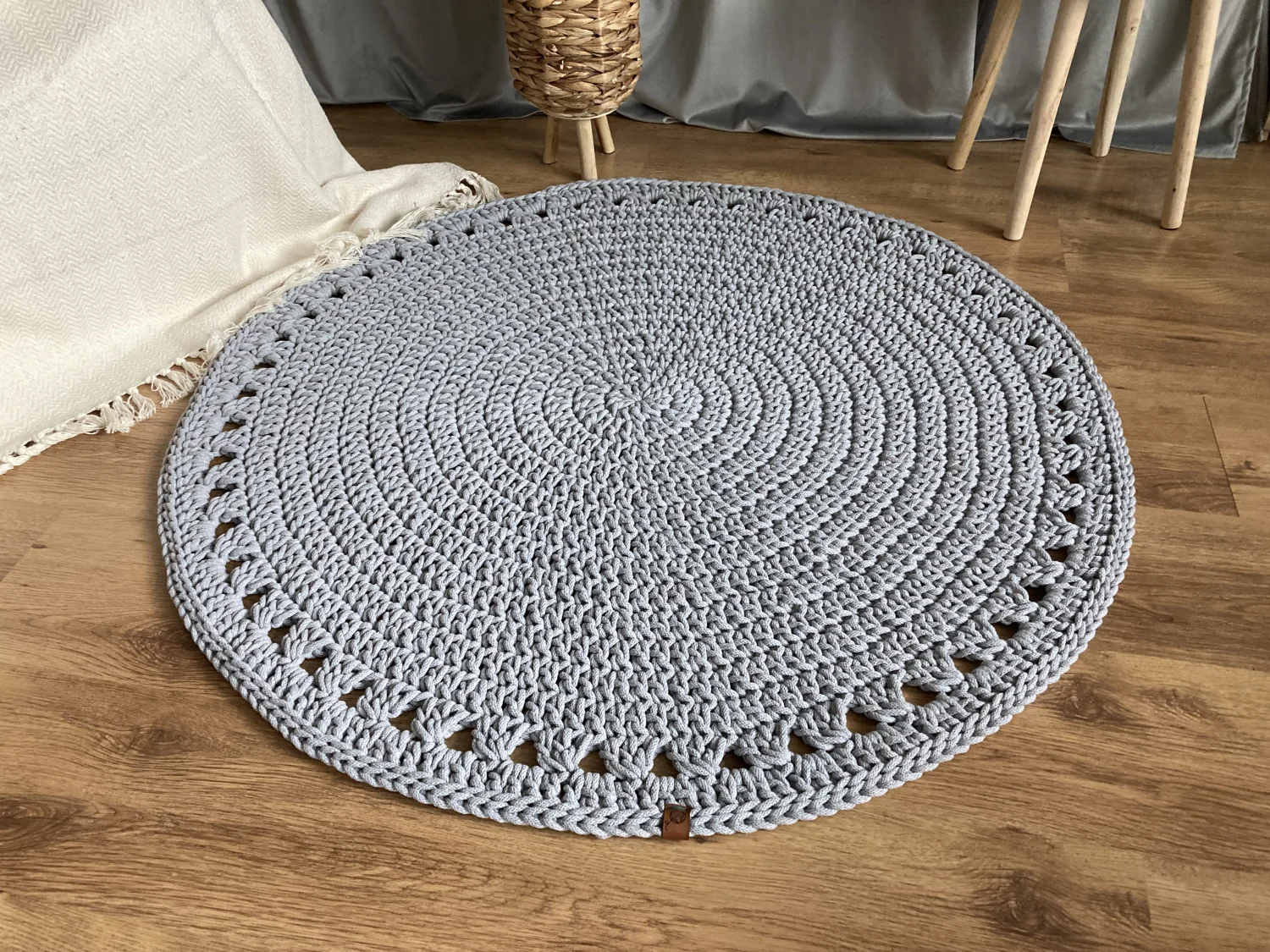 DAISY II — okrągły dywanik ze sznurka (minimalistyczny, bez falbanki)