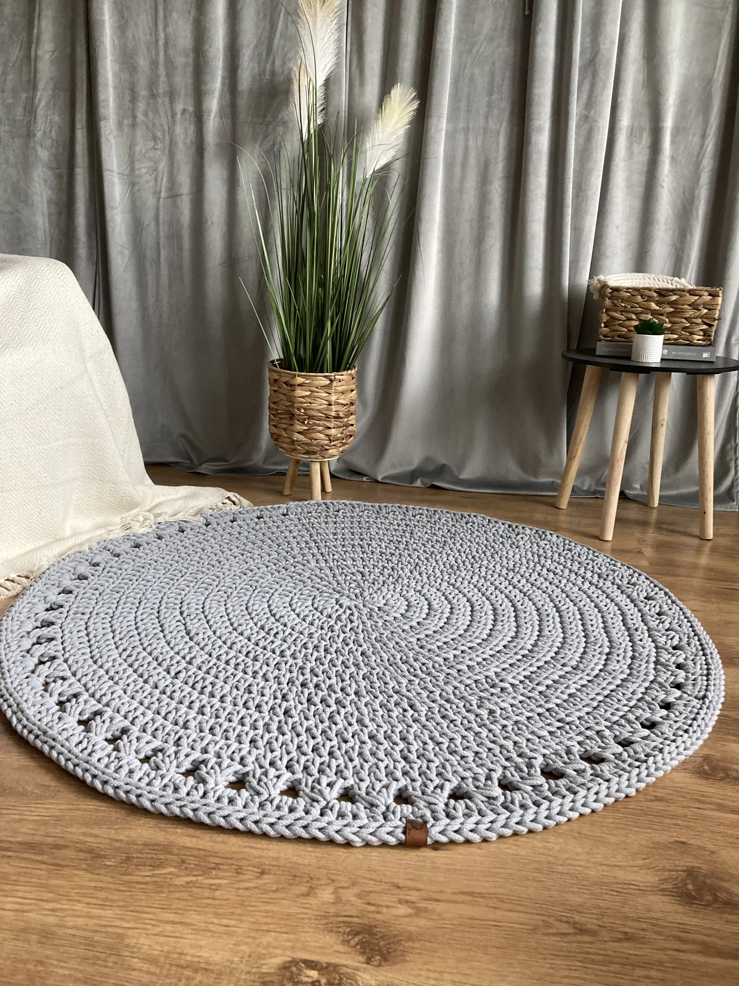 DAISY II — okrągły dywanik ze sznurka (minimalistyczny, bez falbanki)