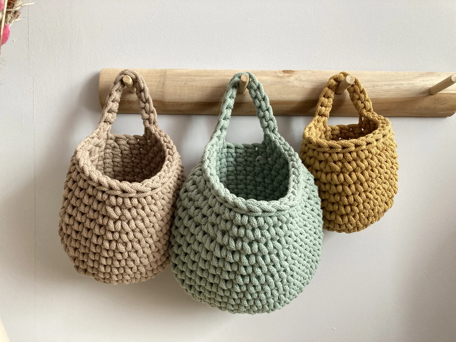 Koszyki wiszące ze sznurka bawełnianego