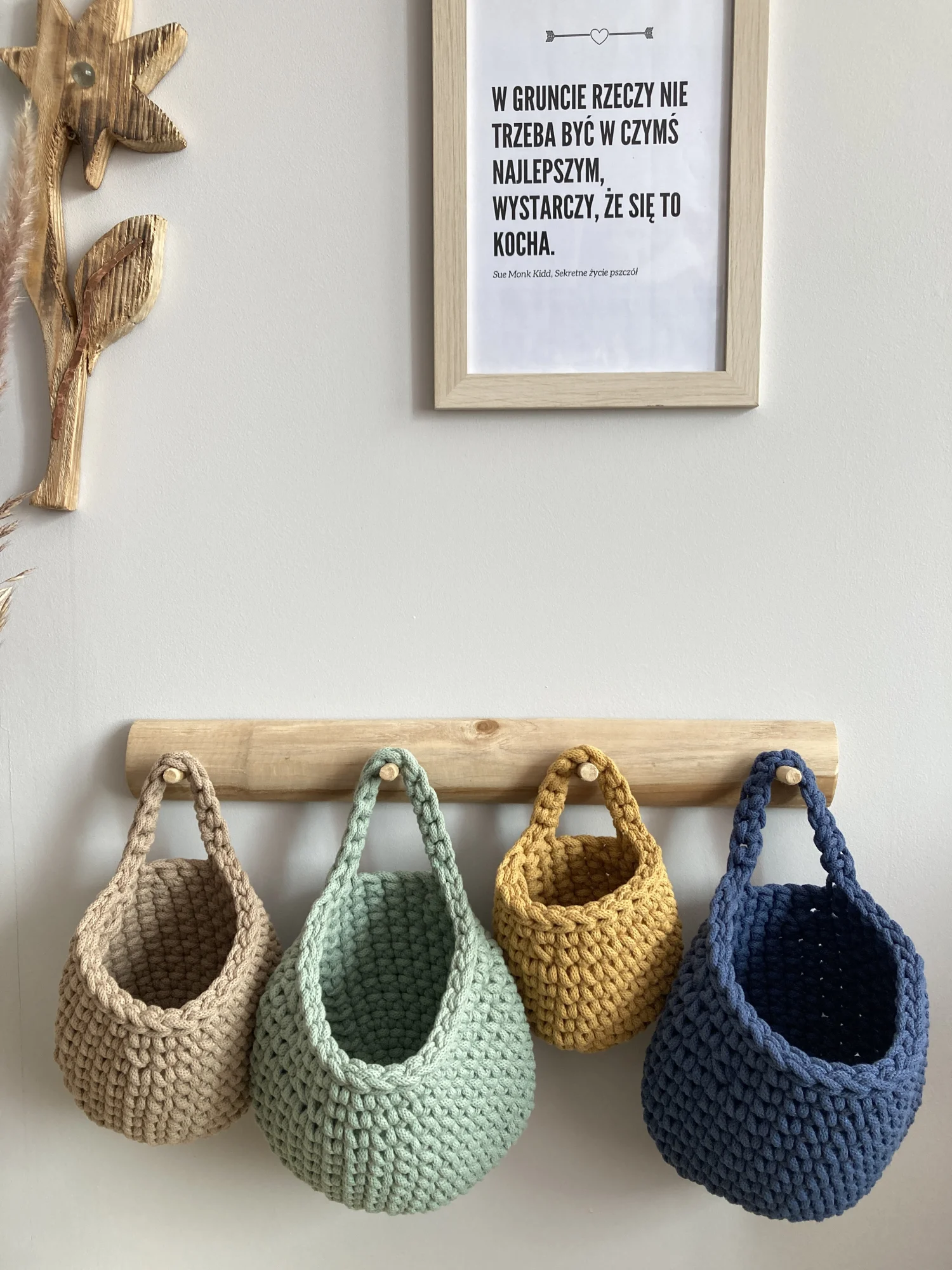 Koszyki wiszące ze sznurka bawełnianego