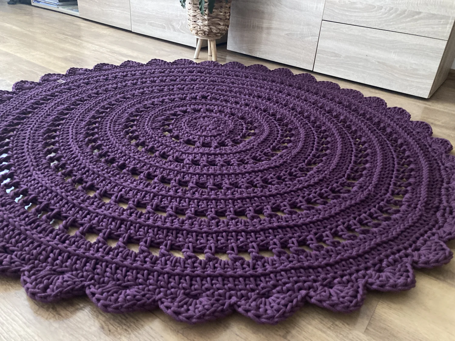 Mandala — ażurowy dywanik ze sznurka bawełnianego