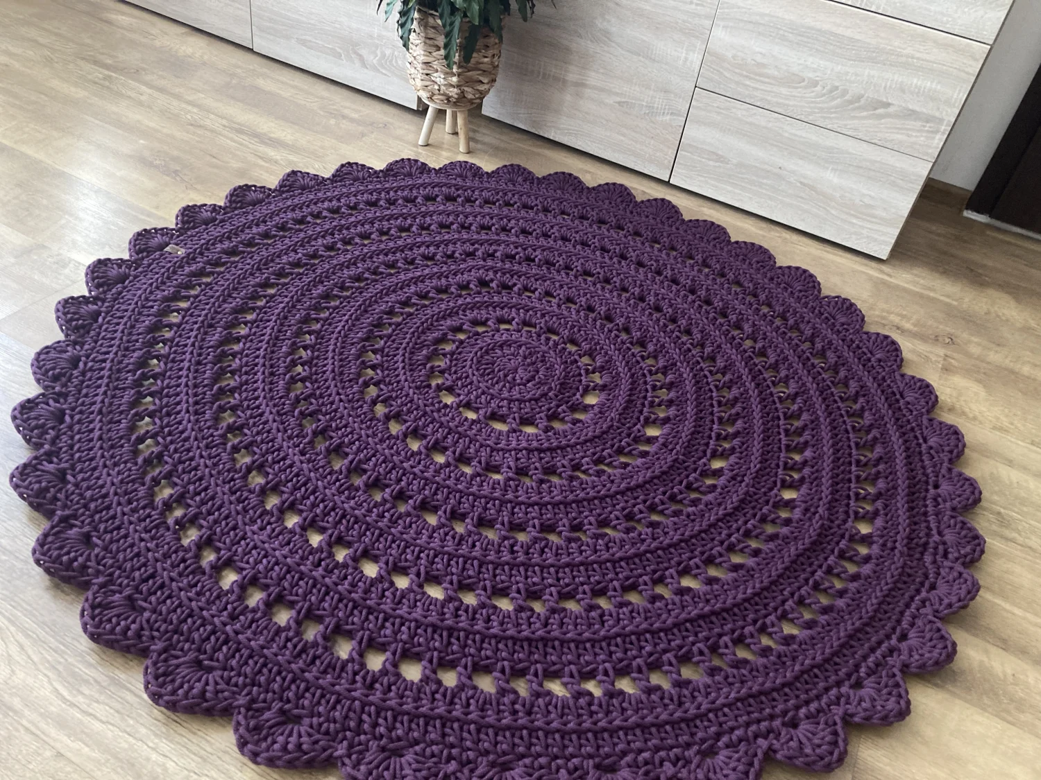 Mandala — ażurowy dywanik ze sznurka bawełnianego