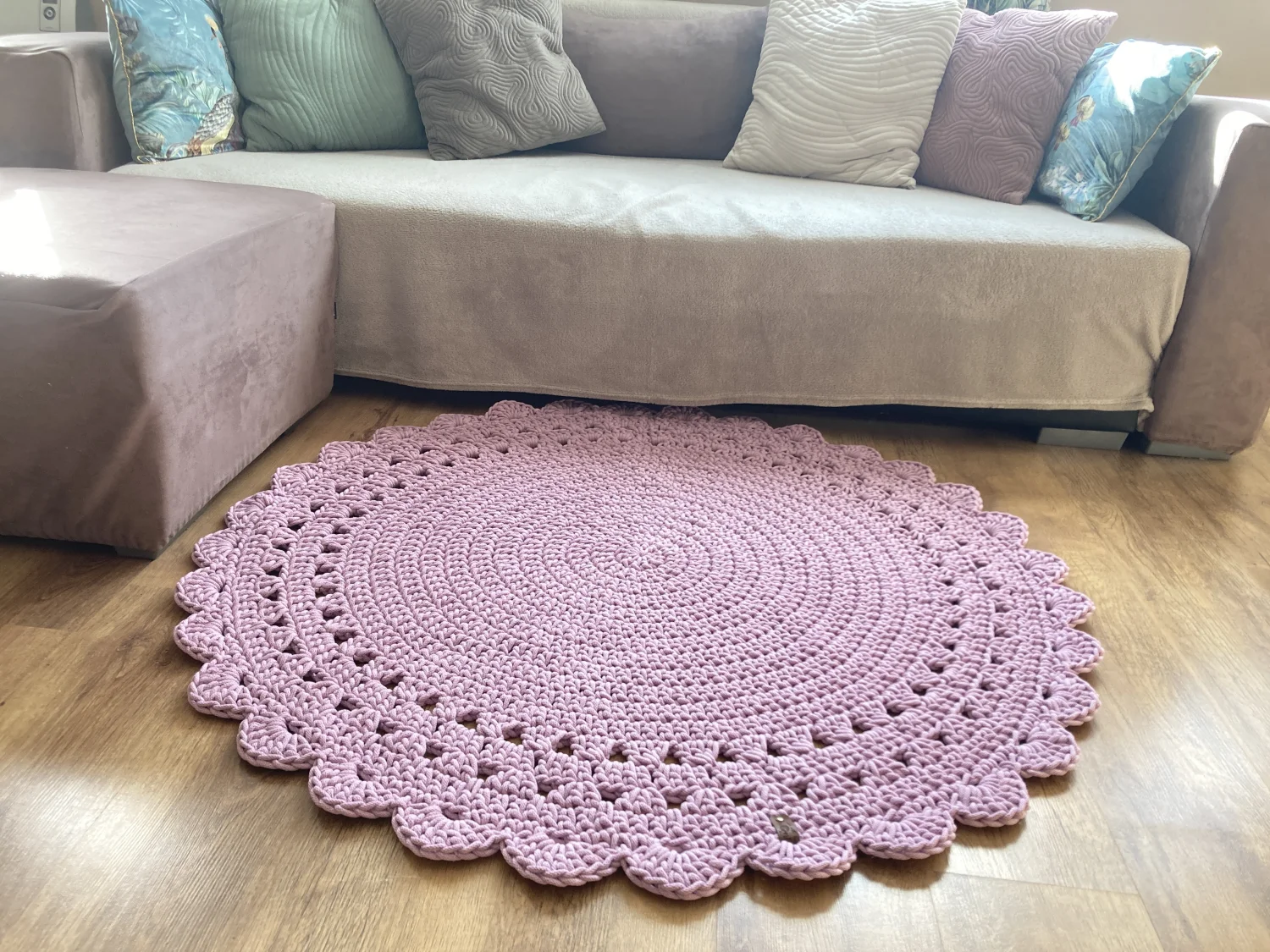 Dywanik DAISY – brudny róż, 120 cm (gotowy do wysyłki)