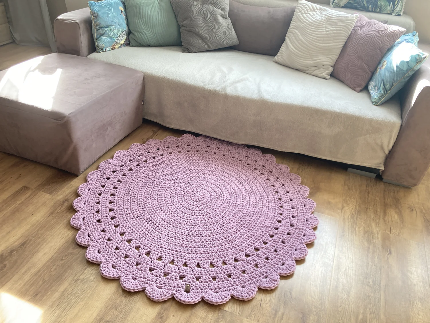 Dywanik DAISY – brudny róż, 120 cm (gotowy do wysyłki)