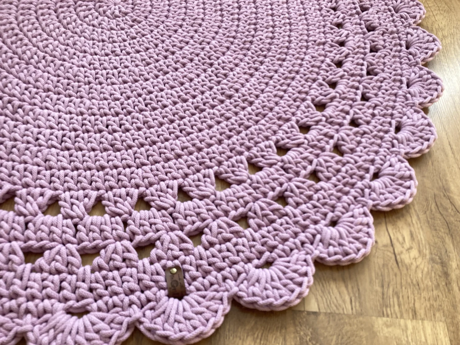 Dywanik DAISY – brudny róż, 120 cm (gotowy do wysyłki)