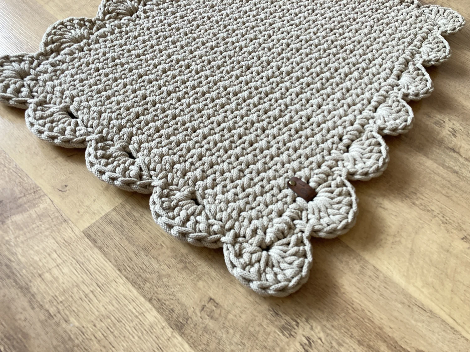 Dywanik SQUARE ze sznurka bawełnianego — handmade