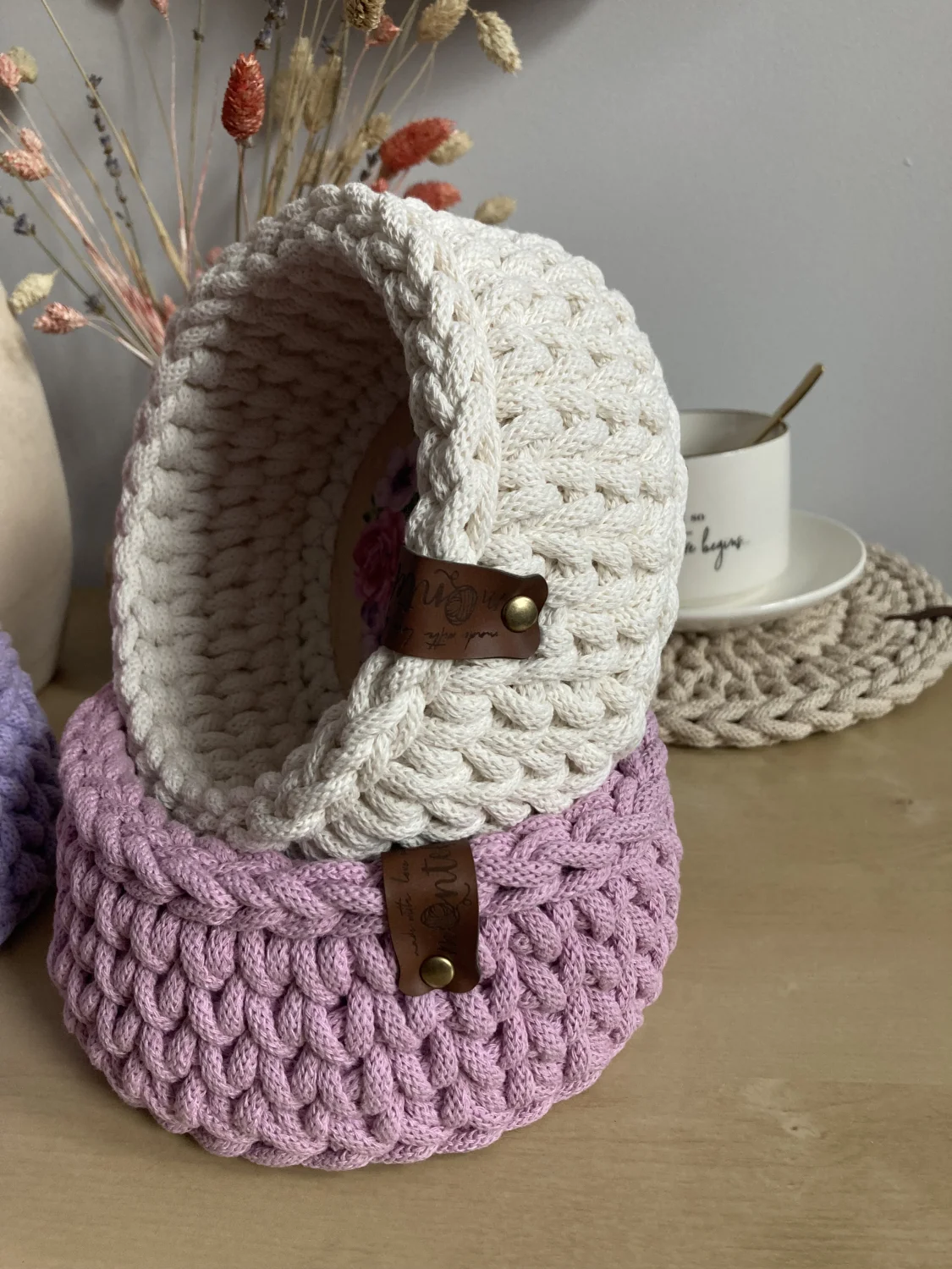 Koszyk dekoracyjny 17 cm | drewniane dno | ECRU