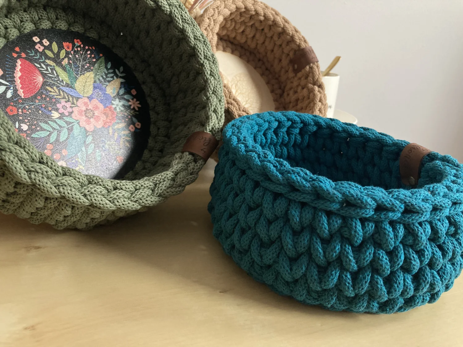 Koszyk dekoracyjny 17 cm | drewniane dno | SZMARAGD