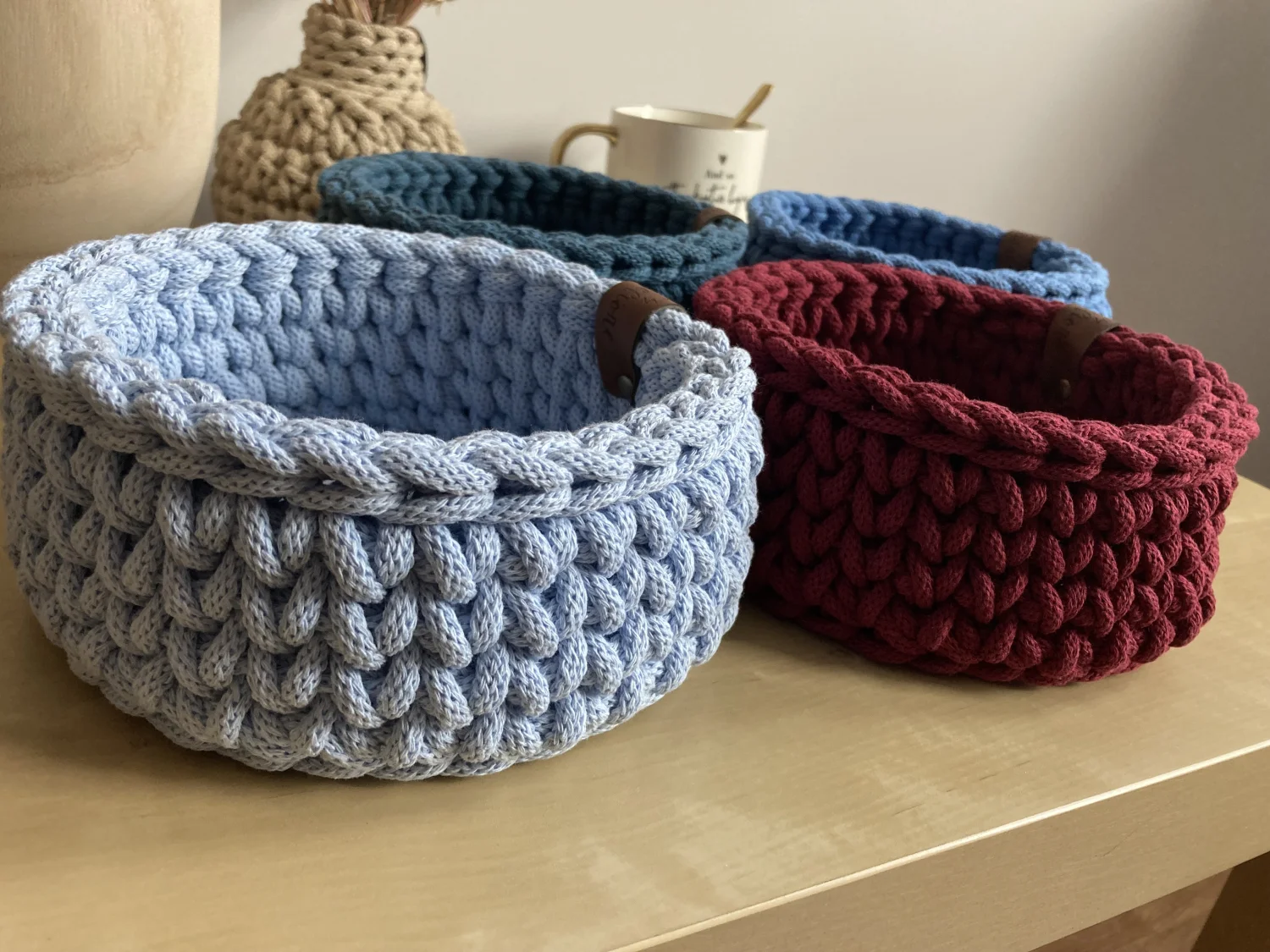 Koszyk dekoracyjny 17 cm | drewniane dno | BŁĘKIT