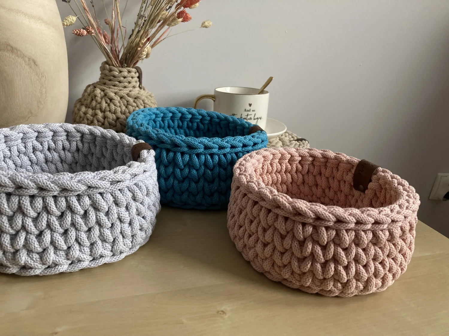 Koszyk dekoracyjny 17 cm | drewniane dno | BRZOSKWINIA