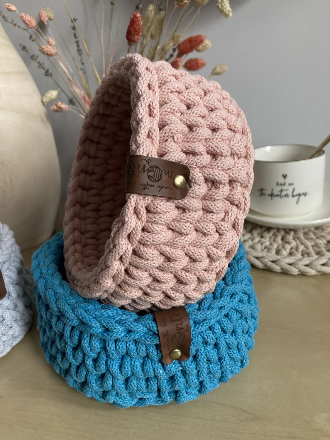 Koszyk dekoracyjny 17 cm | drewniane dno | BRZOSKWINIA