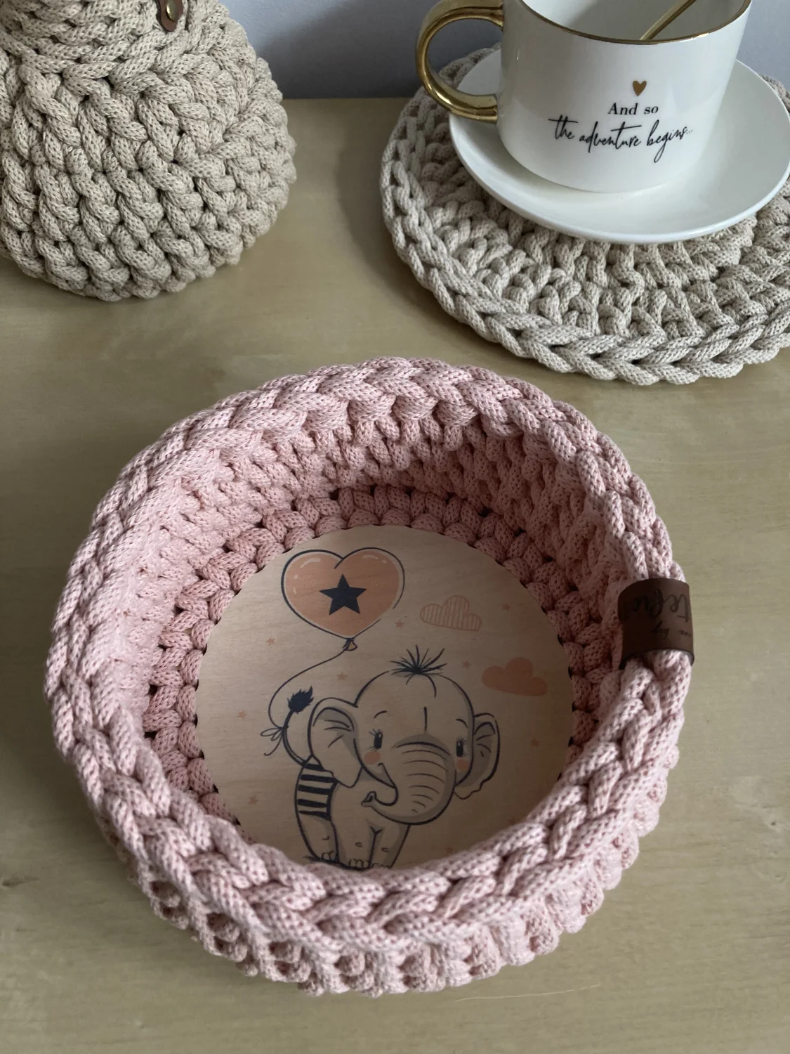 Koszyk dekoracyjny 17 cm | drewniane dno | BRZOSKWINIA